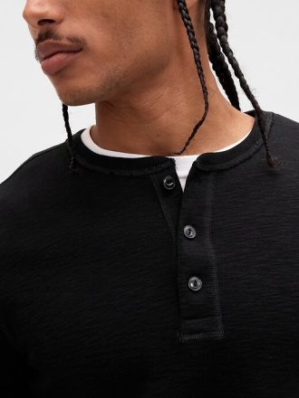 Camiseta Henley de malha dupla