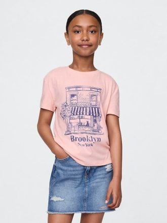 Camiseta infantil com estampa descontraída