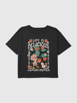 Camiseta infantil curta com estampa de morango e estampa boxy da Life Is Delicious