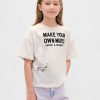 Camiseta infantil grande com estampa gráfica