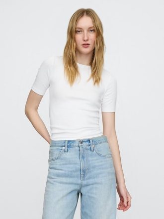 Camiseta moderna de gola redonda