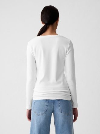 Camiseta moderna de gola redonda