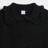 Cardigan infantil com gola babada Cardigan infantil com gola babada