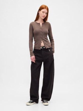 Cardigan moderno com gola redonda