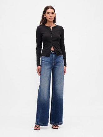 Cardigan moderno com gola redonda