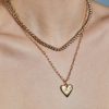 Colar pequeno coração de ouro canelado HART