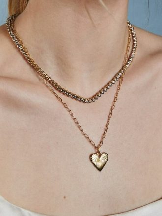 Colar pequeno coração de ouro canelado HART