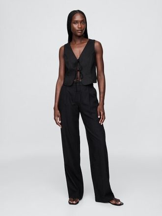 Colete curto com amarração frontal em mistura de linho