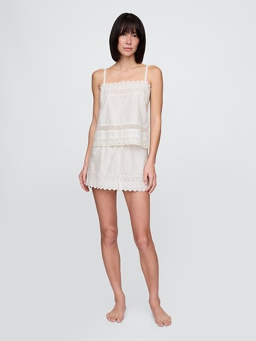 Conjunto de pijama com acabamento em renda Conjunto de pijama com acabamento em renda