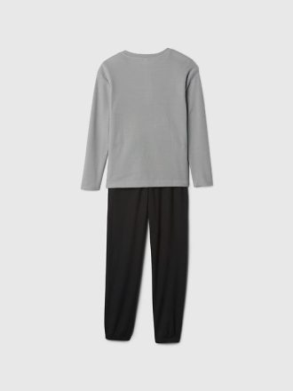 Conjunto de pijama infantil reciclado Conjunto de pijama infantil reciclado