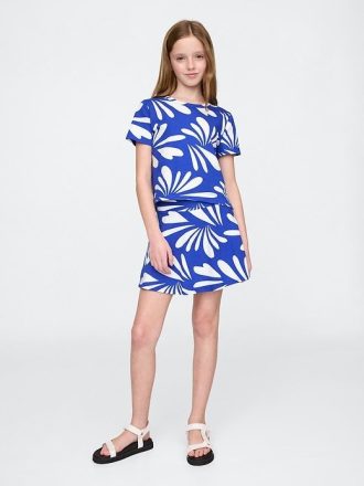 Conjunto de saia-calça infantil