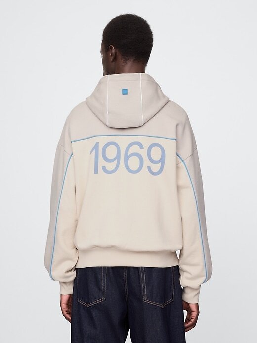 Moletom com capuz e zíper com logotipo Gap × HFR da Richfresh Moletom com capuz e zíper com logotipo Gap × HFR da Richfresh