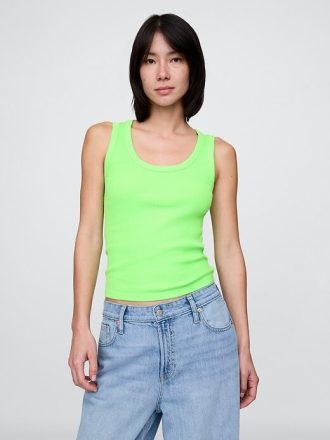 Regata com decote redondo e nervuras