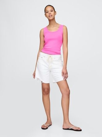 Regata com decote redondo e nervuras