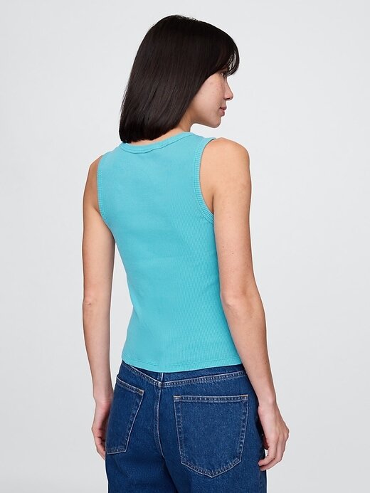 Regata com decote redondo e nervuras Regata com decote redondo e nervuras