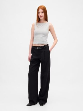 Regata curta de malha com decote canoa e decote canoa