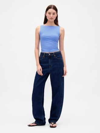 Regata curta de malha com decote canoa e decote canoa