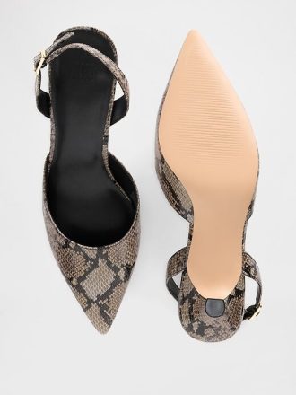 Saltos altos tipo gatinho