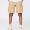 Shorts cáqui relaxado infantil de 7″