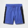 Shorts GapFit Tech Fit 5″ para crianças