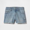 Shorts jeans infantil de cintura baixa Shorts jeans infantil de cintura baixa