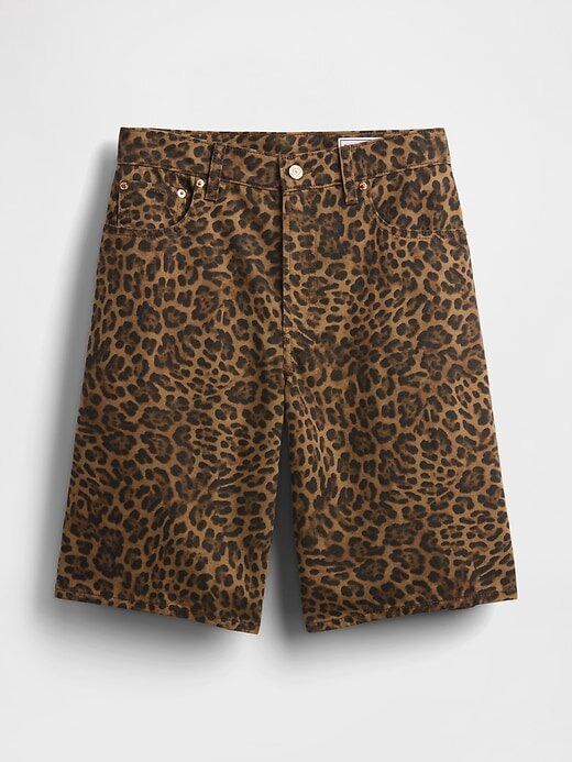 Shorts jeans longo de oncinha com cintura média de 11″ Shorts jeans longo de oncinha com cintura média de 11″