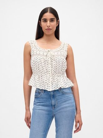 Top peplum com acabamento em renda