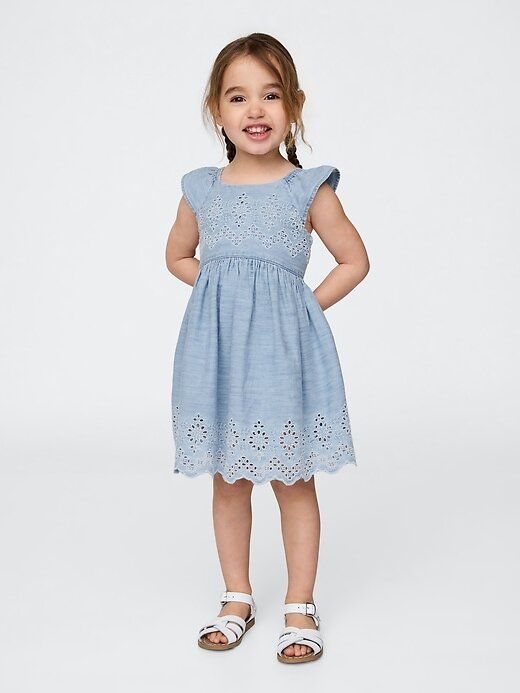 Vestido com ilhós para bebês e crianças pequenas Vestido com ilhós para bebês e crianças pequenas