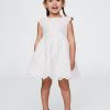 Vestido com ilhós para bebês e crianças pequenas Vestido com ilhós para bebês e crianças pequenas