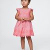 Vestido com ilhós para bebês e crianças pequenas Vestido com ilhós para bebês e crianças pequenas