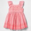 Vestido com ilhós para bebês e crianças pequenas Vestido com ilhós para bebês e crianças pequenas