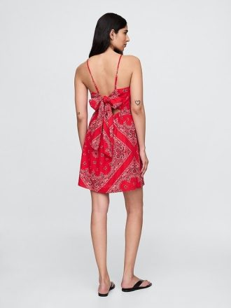 Vestido curto com amarração nas costas em mistura de linho