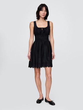 Vestido curto franzido em mistura de linho