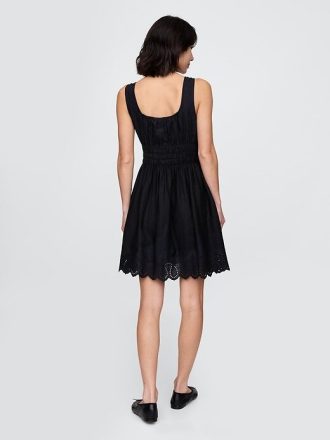 Vestido curto franzido em mistura de linho