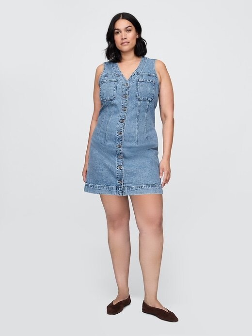 Vestido curto jeans com decote em V Vestido curto jeans com decote em V