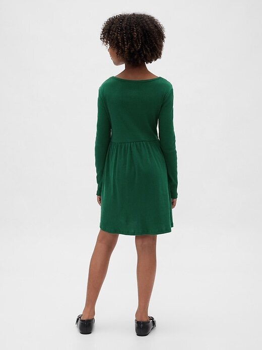 Vestido infantil com decote quadrado Vestido infantil com decote quadrado