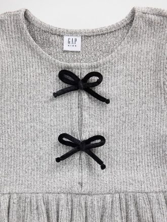 Vestido infantil com laço frontal canelado Softspun