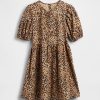 Vestido infantil de popeline com mangas bufantes e leopardo Vestido infantil de popeline com mangas bufantes e leopardo