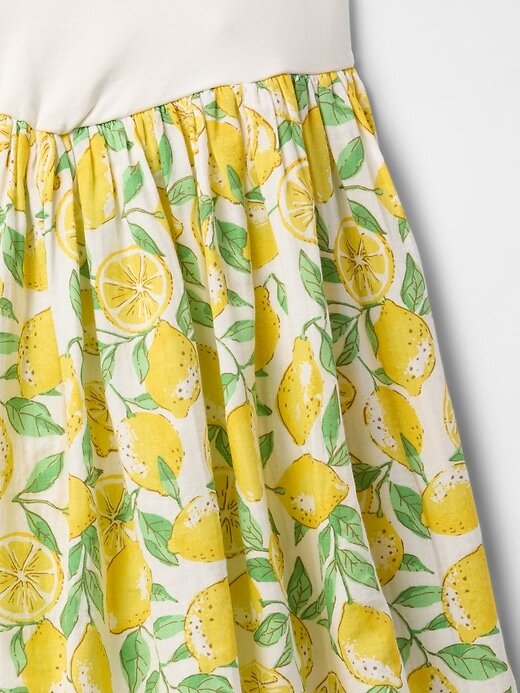 Vestido infantil de técnica mista Vestido infantil de técnica mista