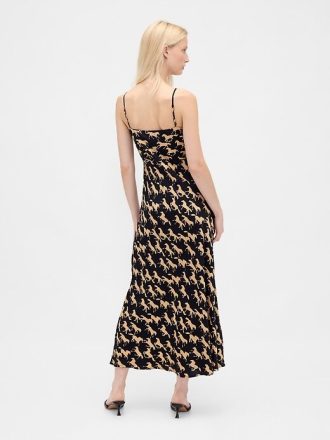 Vestido longo cami com botões frontais Vestido longo cami com botões frontais