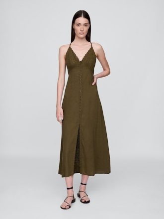 Vestido longo com alças finas bordadas em mistura de linho