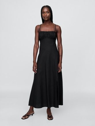 Vestido longo com corpete franzido em mistura de linho