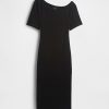 Vestido midi ombro a ombro em jersey GapStudio Vestido midi ombro a ombro em jersey GapStudio