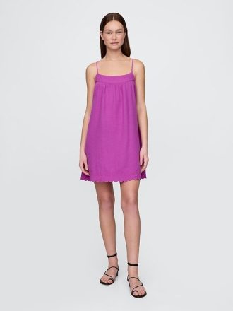 Vestido rodado bordado em gaze de algodão